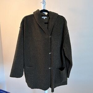 Max Studio: Women's Hooded 3 Clasp Outerwear Coat. NWOT